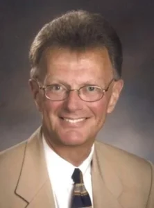 Dennis Balint headshot.
