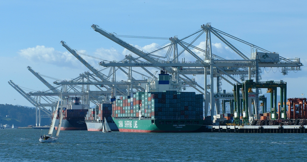 US ag exports harmed amid trade disputes, competition